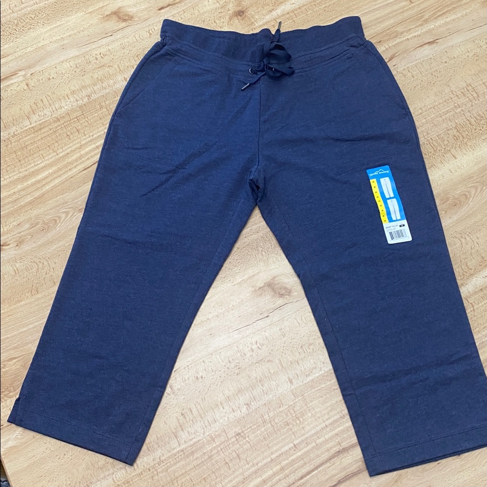 Eddie Bauer Women’s Capri NWT - Medium